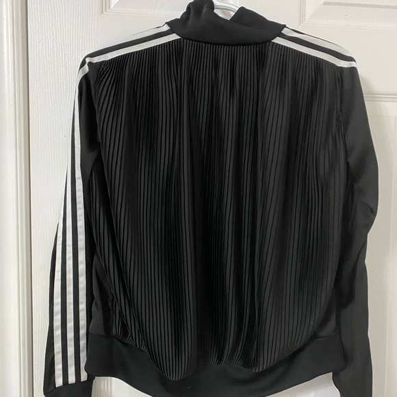 Adidas light jacket - Picture 2 of 5